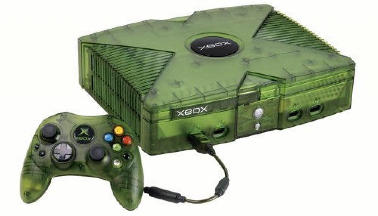 [14/03/2012] Mai 2003: Microsoft veröffentlicht die auf 20.000 Einheiten limitierte Xbox im transparenten Grün.