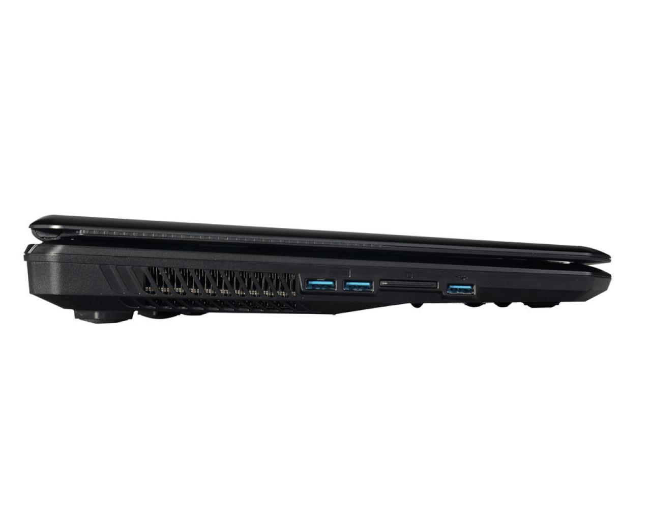 [15/06/2012] Seitenansicht mit gut sichtbaren USB-Ports bei einem MSI-Notebook