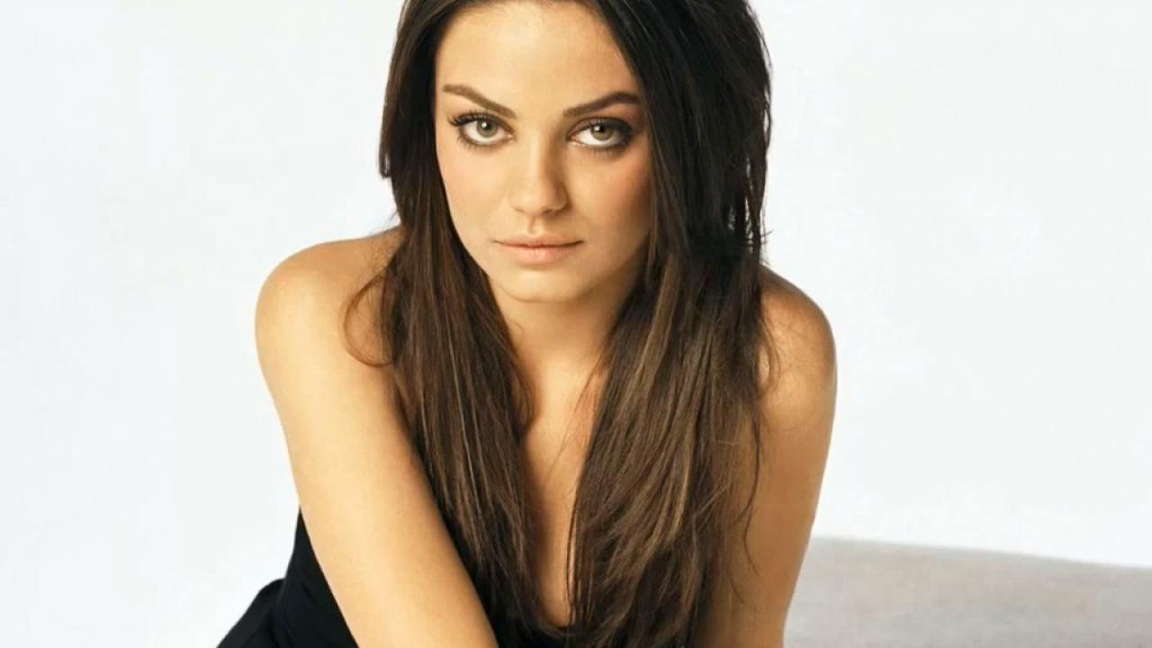 [05/07/2012] Mila Kunis zockt gerne... World of Warcraft! Ihr schauspielerisches Talent stellte die Dame unter anderem im preisgekrönten Drama Black Swan unter Beweis. Wenn sie mal nicht vor der Kamera steht, zockt sie schon mal ein Ründchen World of Warcraft, so Kunis in einer TV-Show.