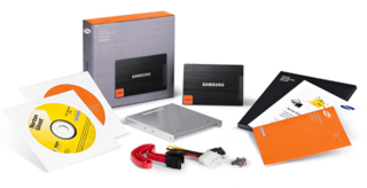 [03/08/2012] Samsung SSD 830 mit Zubehör 