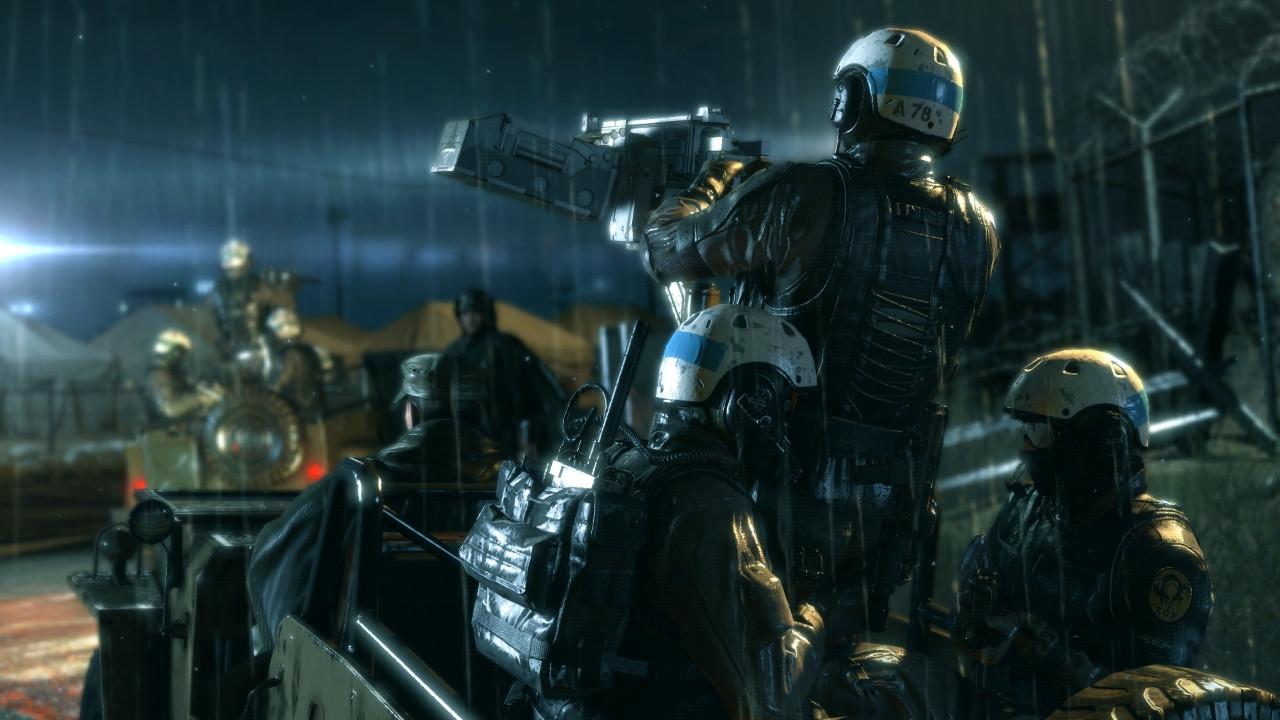 [10/09/2012] Ziemlich hässlich wird es in Metal Gear Solid 5: Ground Zeroes. Im Spiel rettet ihr in der Rolle von Naked Snake die beiden Kinder Chico und Paz. Nachdem ihr sie aus den Fängen der Militärorganisation XOF befreit habt, begebt ihr euch per Helikopter auf den Heimflug. Doch freut euch nicht zu früh, denn die Kidnapper haben in Pazs Magen eine kleine Überraschung hinterlassen: eine tickende Bombe! Diese gilt es nun zu entfernen - und das ohne jegliche Betäubungsmittel!