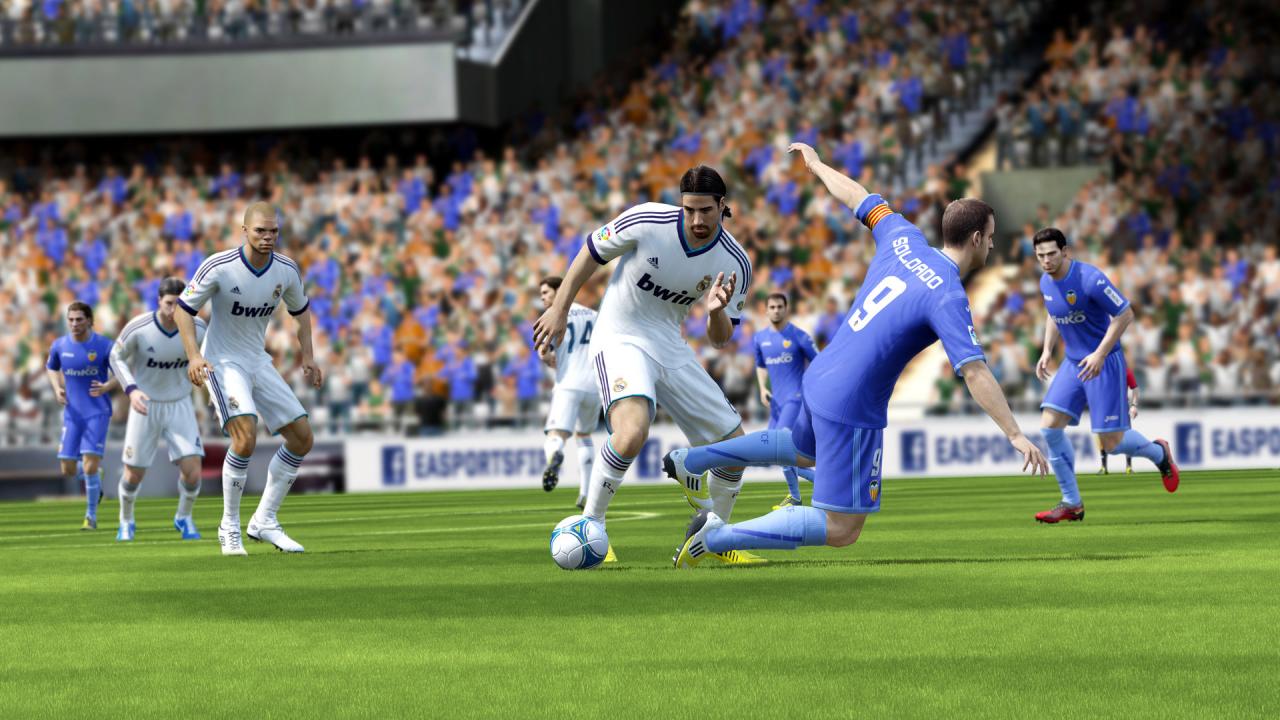 [20/10/2012] FIFA 13 / PES 2013 - König Fußball regiert die Welt. Im Mehrspieler-Modus sind beide Kickersimulationen echte Spielspaßgranaten, sofern mal faire Partien zustandekommen. In den ersten Wochen nach Release von FIFA 13 haben wir praktisch nichts anderes mehr gezockt.