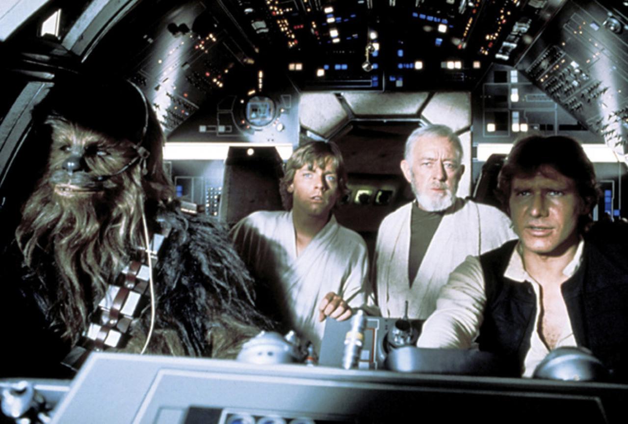 [31/10/2012] Peter Molyneux ist der neue Star Wars-Regisseur - Richtig gehört: Der passionierte Filmliebhaber Molyneux startet eine Karriere als Regisseur. Disney hat ihn für die Dreharbeiten an Episode 7, 8 und 9 verpflichtet. Weitere Details zu diesem kuriosen Deal liegen im Inneren des Würfels verborgen, da sind wir uns sicher!