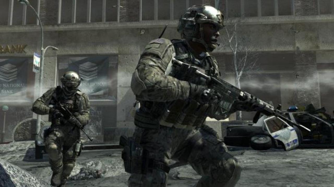 [31/10/2012] Infinity Ward vs. Activision - Die Auseinandersetzung der Modern-Warfare-Macher Vince Zampella und Jason West mit ihrem Publisher dürfte als eine der dramatischsten in die Geschichte der Videospiele eingehen. Kurzfassung: IW unterstellte Activision, verdiente Abgabezahlungen nach der Entwicklung von Modern Warfare 2 nicht getätigt zu haben, Activision konterte mit einer Klage und unterstellte Vertragsbruch, Aufmüpfigkeit und gar Verschwörung mit Electronic Arts. 38 weitere IW-Mitarbeiter klagten ebenfalls gegen den Publisher. Letztendlich wurde eine Einigung erzielt, West und Zampella gründeten Respawn Entertainment, welches derzeit an Titanfall arbeitet.