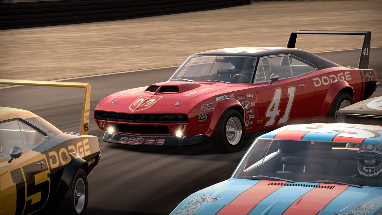[11/12/2012] Need for Speed: SHIFT 2: Der simulationslastige Bruder der gestandenen Marke ließ Spielern besonders durch seine umwerfende Optik das Wasser im Mund zusammenlaufen lassen. Die Boliden sahen von Außen genauso sensationell aus wie von Innen.