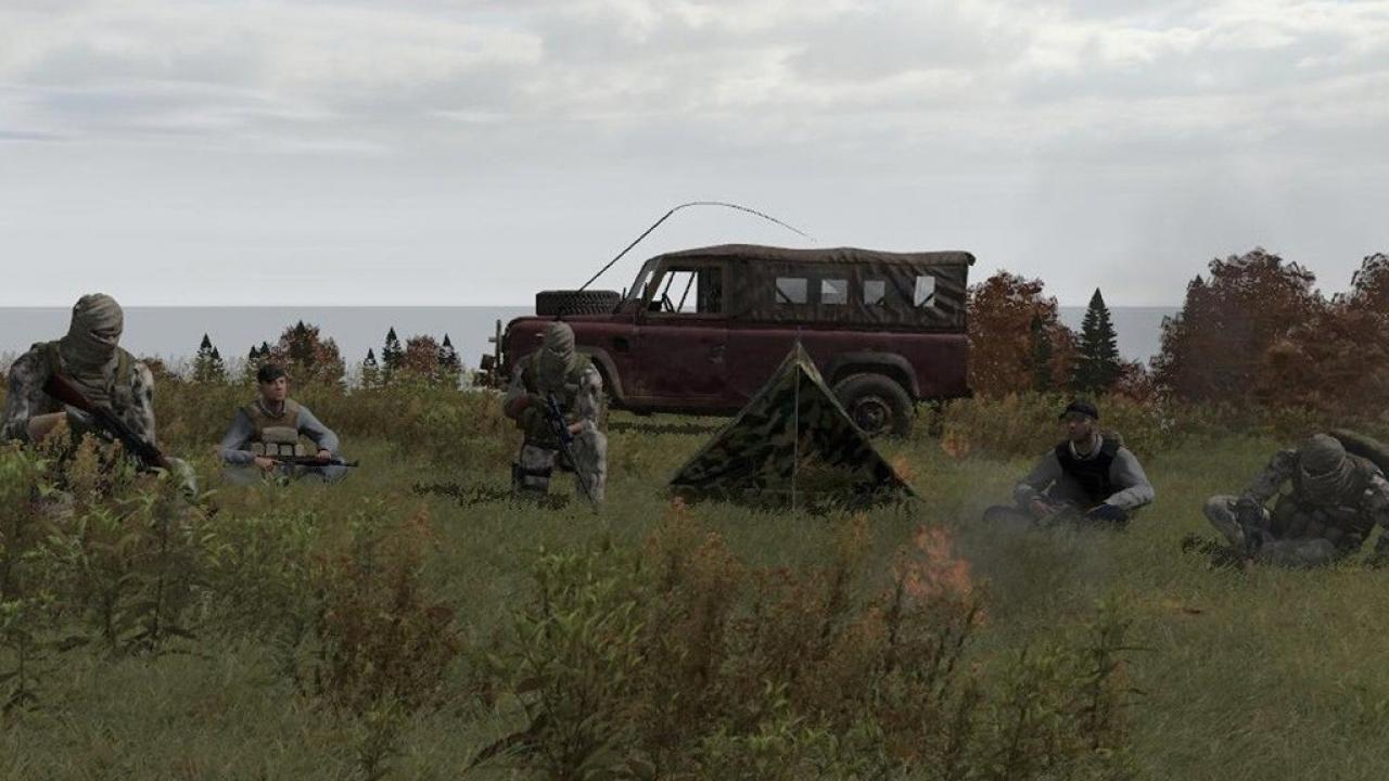 [15/01/2013] Day Z - Ohne Permadeath wäre die Arma 2-Modifikation vermutlich weniger erfolgreich. Weil der eigene Tod den Verlust aller gesammelten Gegenstände zur Folge hat, hängt man wesentlich stärker an seinem Leben und verhält sich umsichtiger. Die Spannung bleibt so auf einem konstant hohen Level.