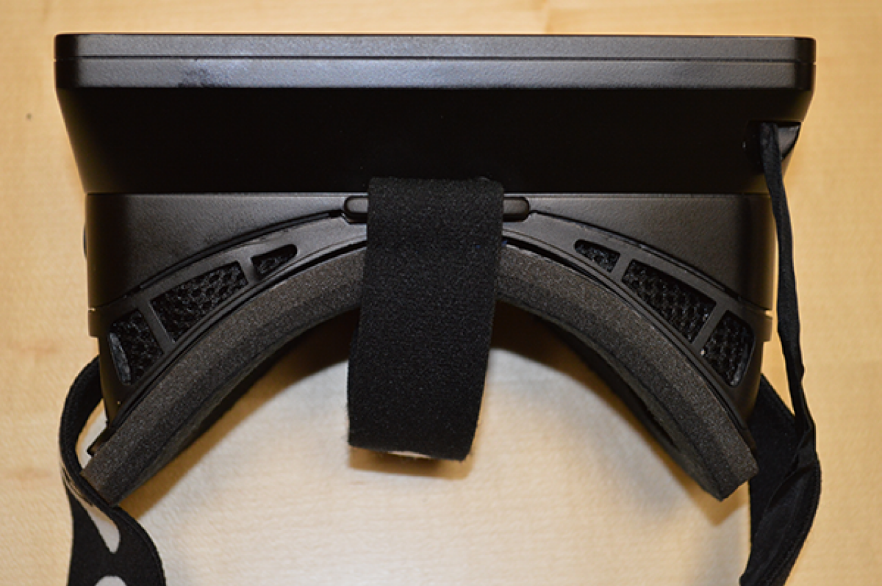 [19/01/2013] Oculus Rift im Hands On-Test: Reporter Sebastian Stange hat das Virtual Reality Headset auf der GDC 2013 ausprobiert. (4)