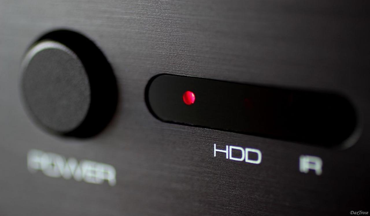 [30/07/2013] Eine richtig wummernde Sound-Anlage darf nicht fehlen. Die Ohren zocken schließlich mit. Ob ihr euch nun ein Komplettsystem gönnt, oder einen AV-Receiver und passende Boxen in eigener Konfiguration anschafft. 5.1. sollte das Mindeste sein.