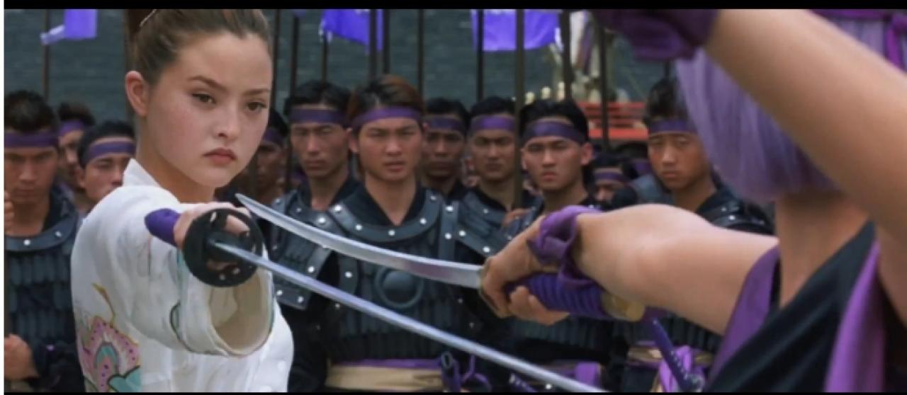 [25/09/2013] Fast nackte Mädchen, ein paar Stages und Beachvolleyball: schon war man mit Dead or Alive glücklich. Einfach Martial-Arts Amateurschauspieler diese Szenen nachspielen zu lassen, hat einfach nicht gereicht. Diesser Film ist nicht mal cool, sondern im Grunde fast schon eine Beleidigung für die Intelligenz des Zuschauers.