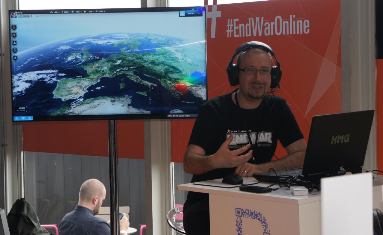 [11/09/2013] Michal Madej (ehemaliger Chief Designer von The Witcher, nun Creative Director bei Ubisoft Shanghai) präsentierte Endwar Online auf den Ubisoft Digital Days.