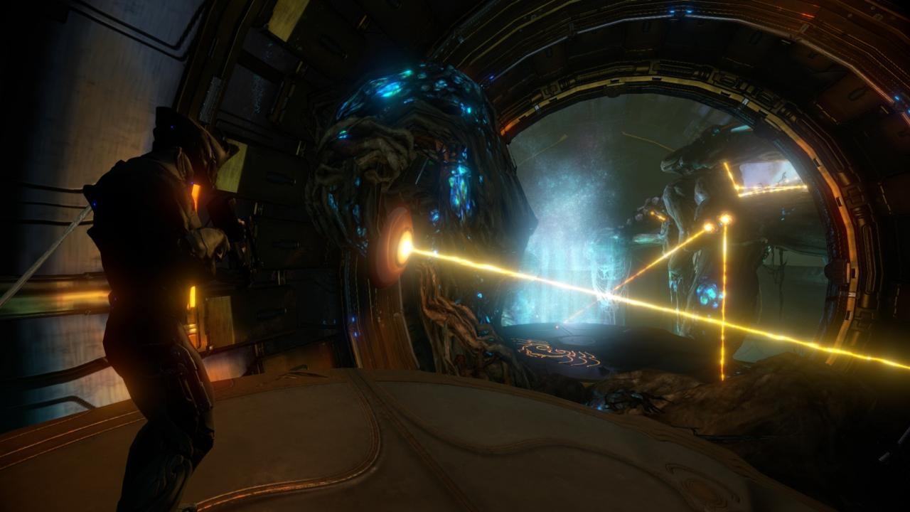 [16/09/2013] Warframe ist besonders wegen des enorm rasanten Gameplays interessant, was zudem ein wichtiges Argument gegen den Kauf von Ingame-Inhalten darstellt. Es macht nämlich deutlich mehr Spaß, seinen Charakter zu leveln und sich neue Ausrüstungsgegenstände zu erspielen.