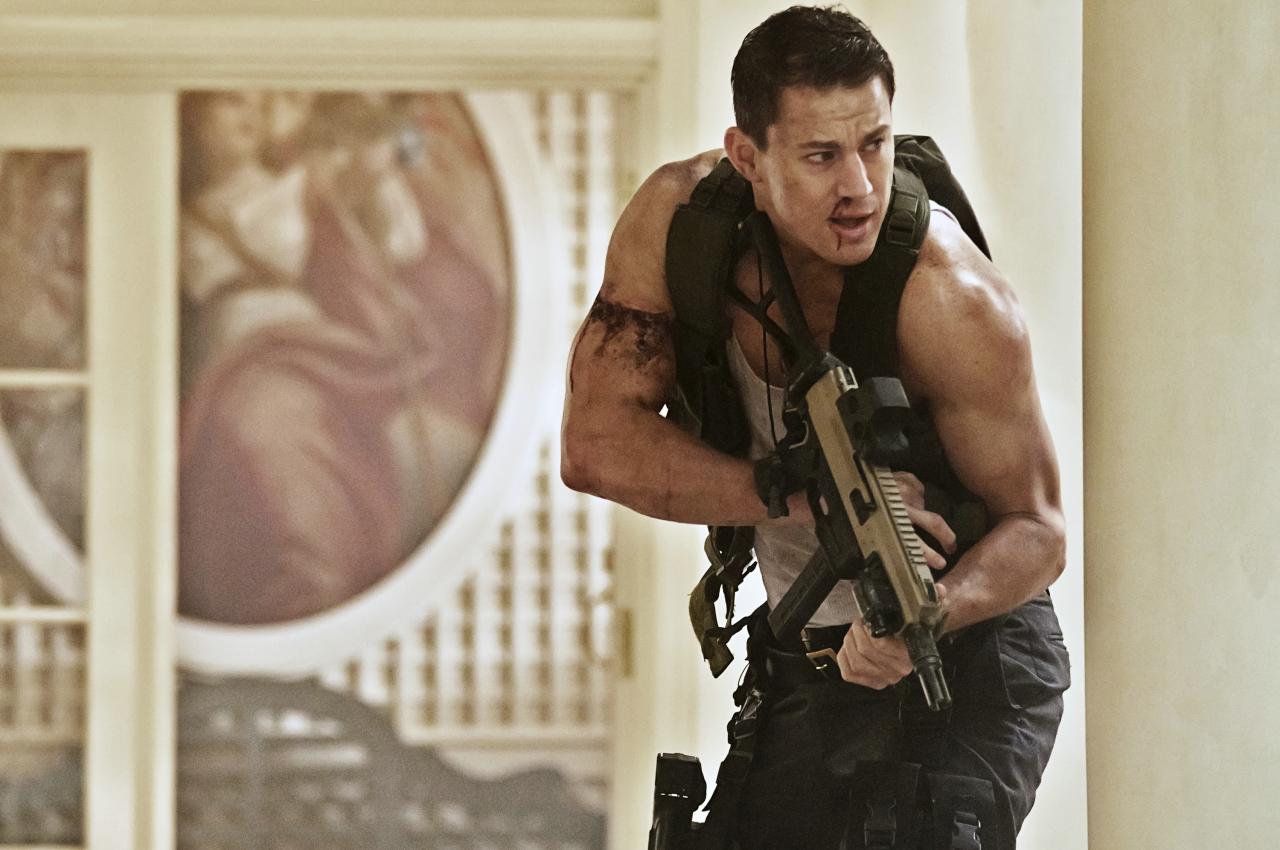 [05/09/2013] Szene aus White House Down: Terroristen sprengen sich durchs Weiße Haus - nur John Cale (Channing Tatum) kann die Spitzbuben stoppen.