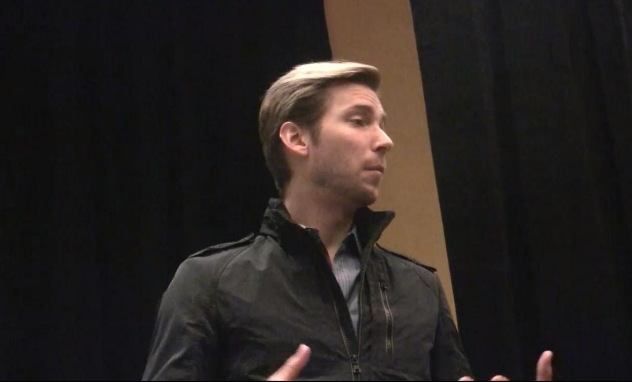 [22/10/2013] Troy Baker durfte schon mehrere Rollen in Videospielen übernehmen. Vor allem Hauptrollen scheinen es ihm dabei angetan zu haben. In The Last of Us spielte er Joel. In Bioshock: Infinite Booker DeWitt