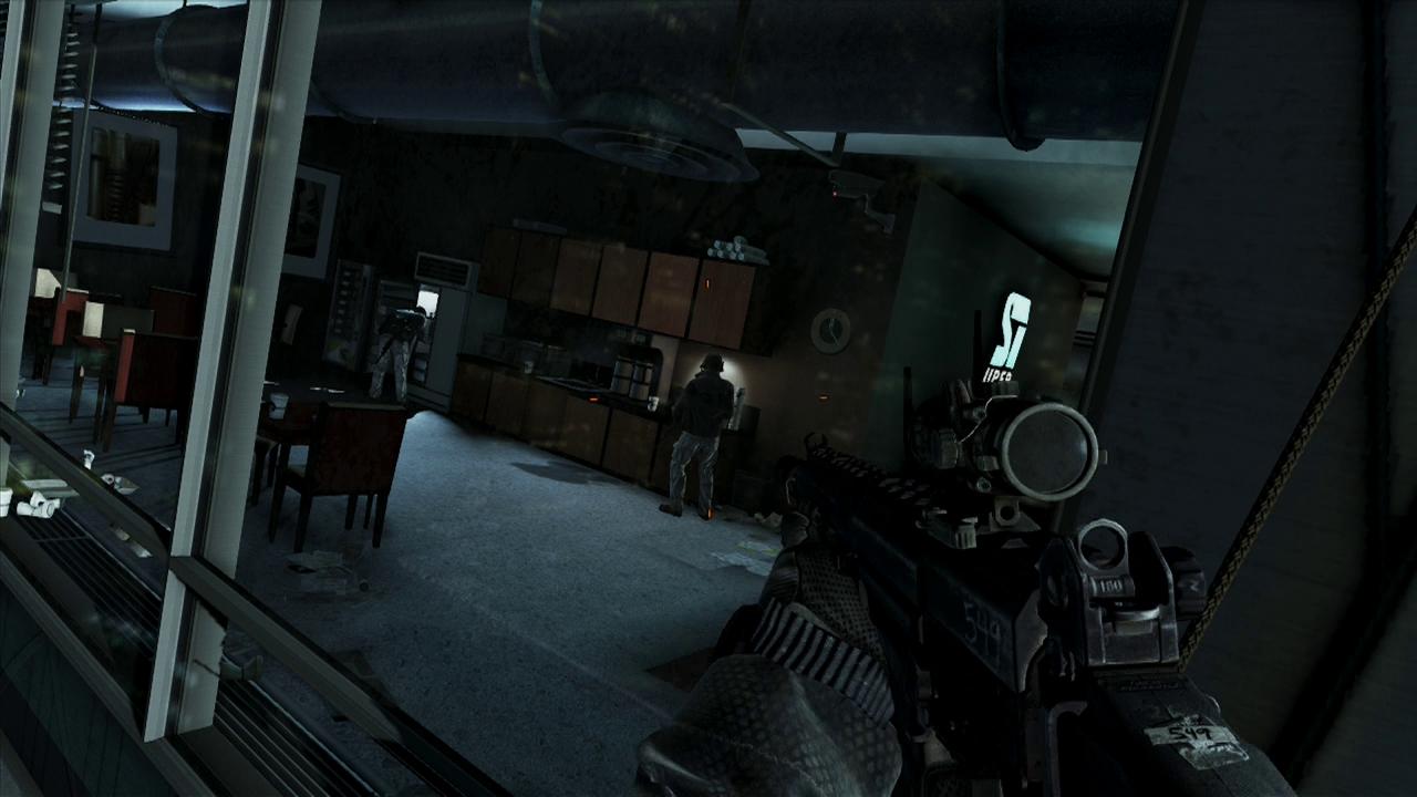 [04/11/2013] Gelegentlich geht ihr auch still und heimlich vor - ihr seid schließlich ein Ghost. Allerdings sind derartige Passagen die Seltenheit, es regiert typische Call-of-Duty-Action. (PS4)