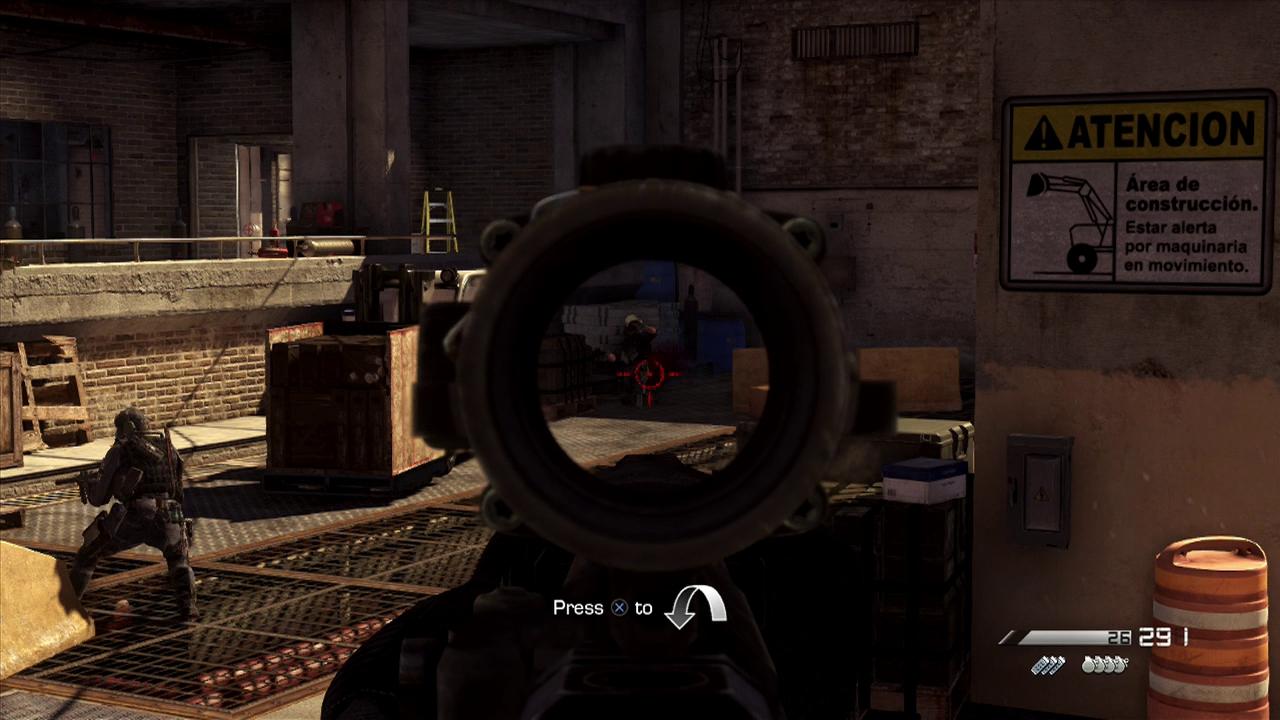 [04/11/2013] Auch Ghosts spielt sich wie jedes Call of Duty davor: schnell, hektisch und actionreich. Gegner anzuvisieren dauert beispielsweise nach wie vor nur eine gefühlte Millisekunde.