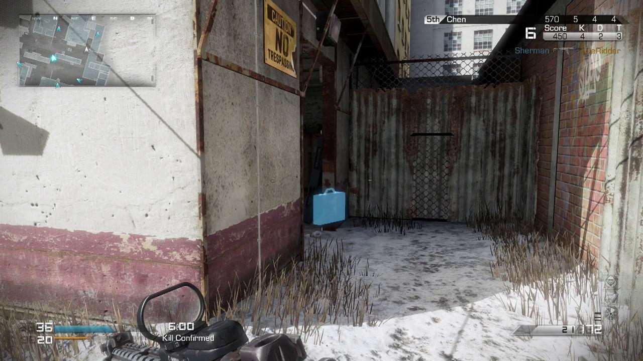 [04/11/2013] Field Orders nennen sich diese kleinen blauen Koffer in den Online-Matches. Wer sie einsammelt, muss eine kleine Zusatzaufgabe erfüllen und erhält als Belohnung Support-Aktionen oder verändert das Level nachhaltig.