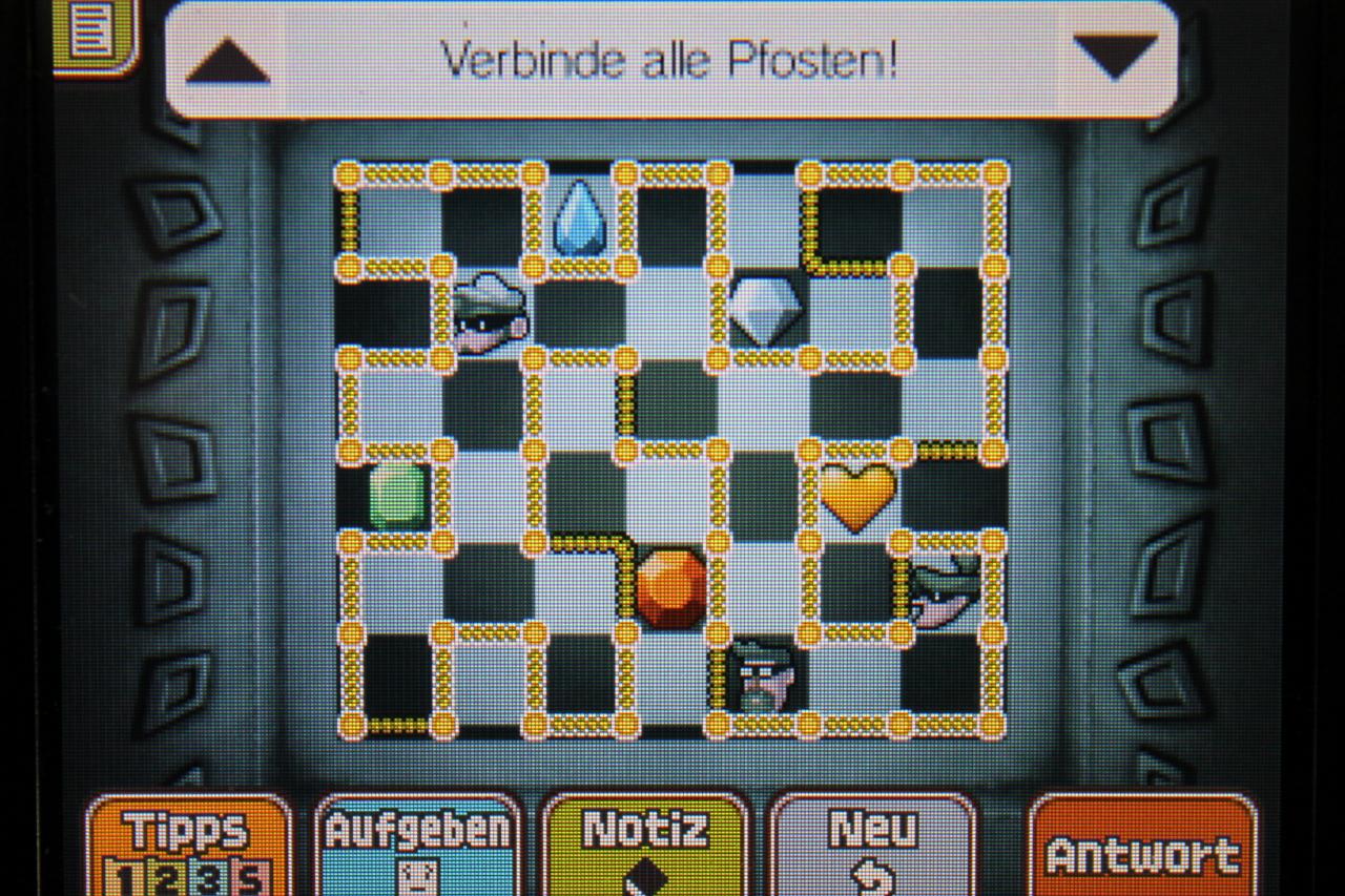 [11/11/2013] Professor Layton und das Vermächtnis von Aslant: Um Rätsel 043: Schmuckrettung korrekt zu lösen, müssen die Seile wie auf der Grafik gespannt werden.