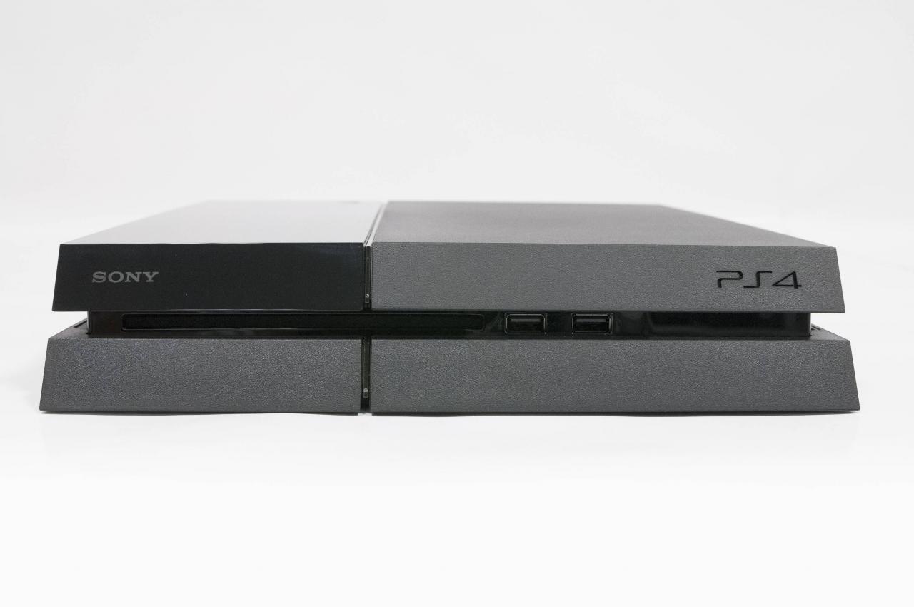 [08/11/2013] Sonys PS4 kommt am 29. November in Deutschland auf den Markt. (2)