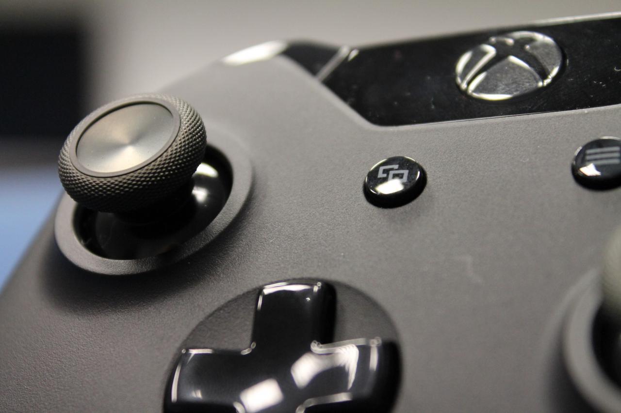 [14/11/2013] Seit dem Februar-Update verbindet sich der Controller schneller mit der Xbox One.
