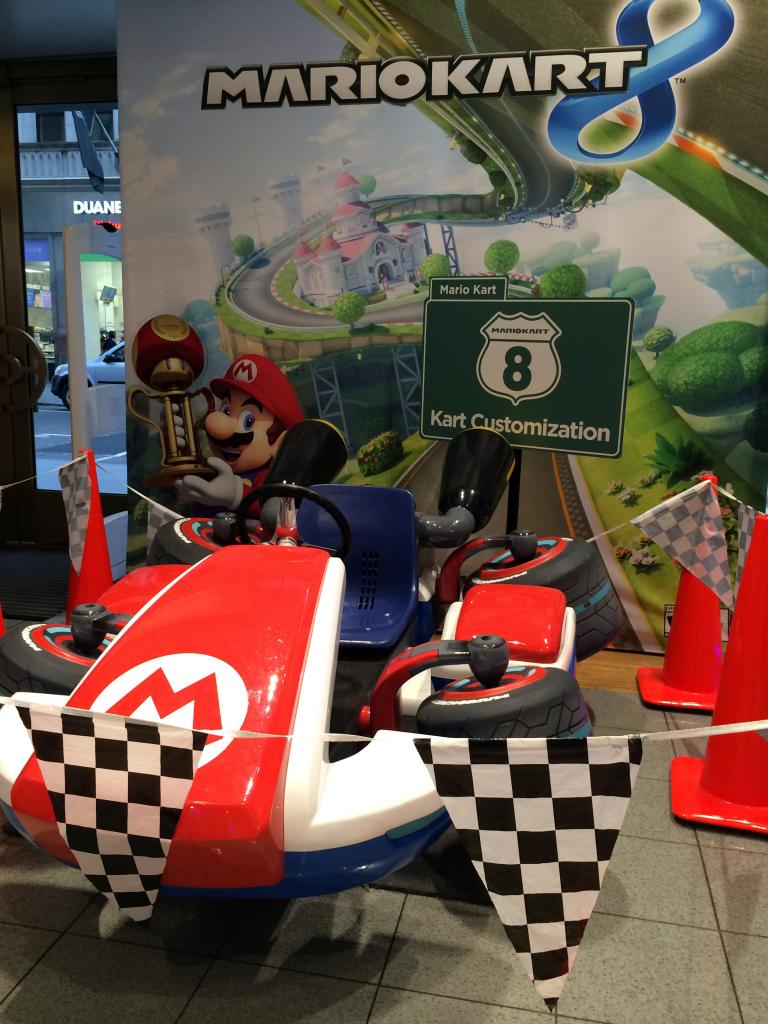 [25/09/2014] Nintendo World in New York: Das Nintendo-Kaufhaus ist Teil des Rockefeller Centers, eine der bekanntesten Adressen in Manhattan. (11)