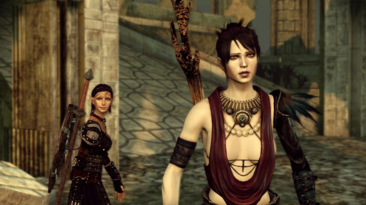 [20/01/2015] Dragon Age: Origins war für viele Fans klassischer Computer-Rollenspiele, die damit ein wenig in Erinnerungen schwelgen durften, ein Segen. Der direkte Nachfolger hingegen das genaue Gegenteil. Inquisition ist zwar ein würdiger Nachfolger, entfernte sich jedoch weit von den Wurzeln.