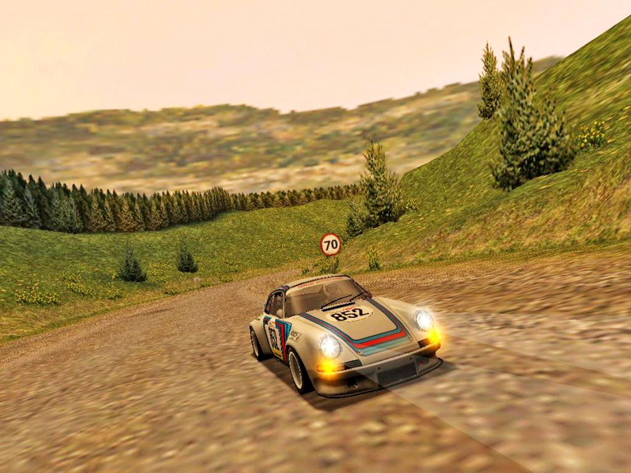 [27/01/2015] Der Fortschritt der PC-Grafik am Beispiel von fünf Rennspielen der letzten 35 Jahre: Need for Speed: Porsche Unleashed mit grober Texturierung aus dem Jahr 2000.