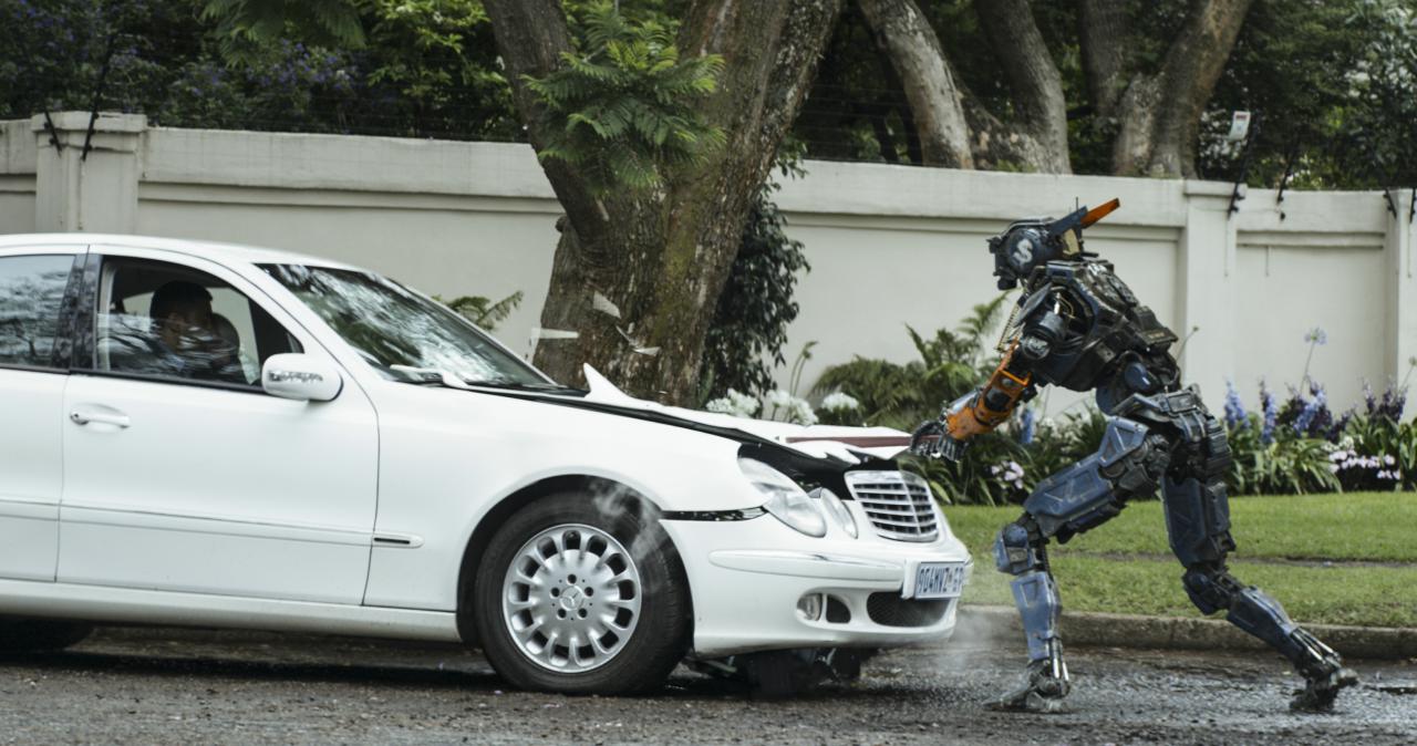 [18/02/2015] Szenenfotos aus dem Film Chappie. (1)