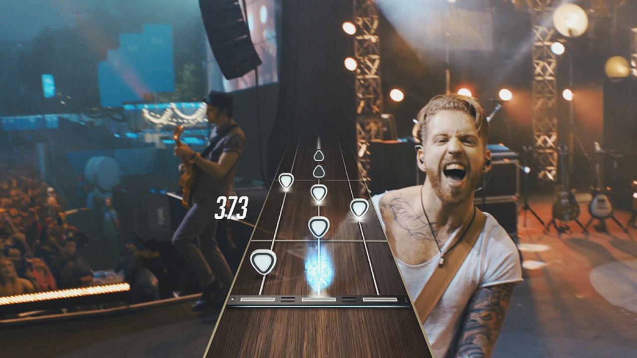 [15/04/2015] Guitar Hero und Rockband - Plastik-Gitarre schnappen, Song auswählen und abrocken. Wer mindestens ein Paar an Videospiel-Gitarren besitzt, holt diese selbstverständlich regelmäßig für Zockerabende raus und dreht die Musikanlage auf.