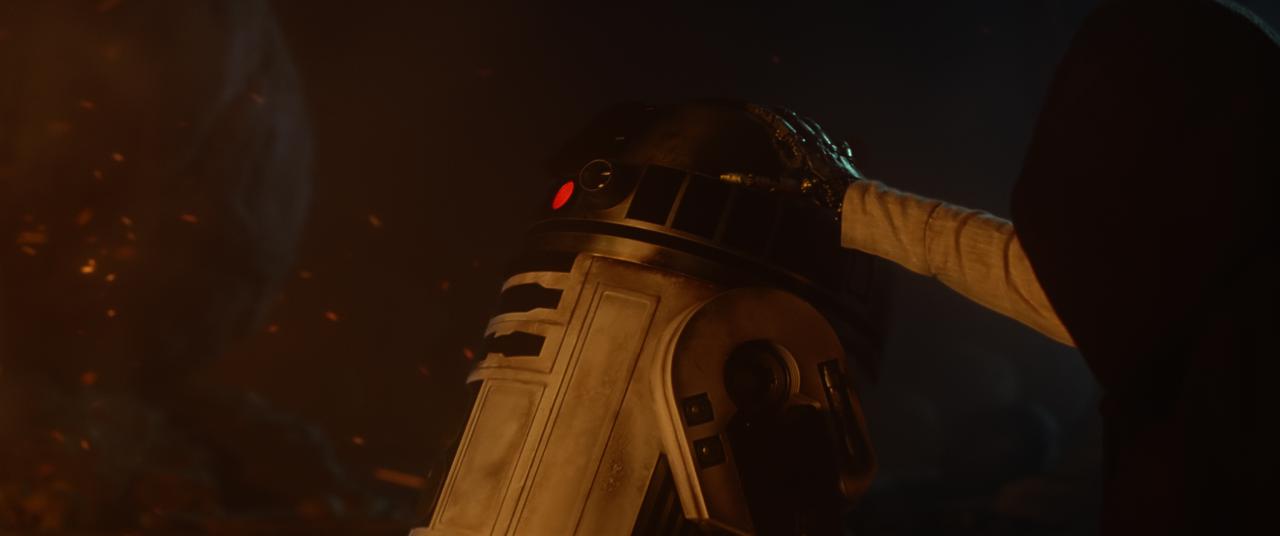 [18/08/2015] Star Wars: Das Erwachen der Macht - Szenenbilder aus dem Film, der am 17. Dezember 2015 in die Kinos kommt. (5)