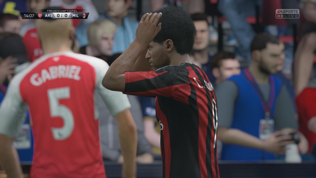 [24/09/2015] Matches in FIFA 16 beenden - Niemand verliert gern. Jeder Spieler, der wütend aus dem Spiel aussteigt, weil der Gegner ein Tor erzielt, verliert jedoch zumindest einen Teil seines Sportsgeistes. Sogenannte Rage-Quits sind nämlich unsportlich. Auch wenn es frustet, atmet tief durch, gebt euer Bestes und beendet die Partie - oder bringt sinnlos euren Blutdruck in Wallung. FIFA ist dabei natürlich nur ein Stellvertreter, das gilt für alle Multiplayer-Titel.