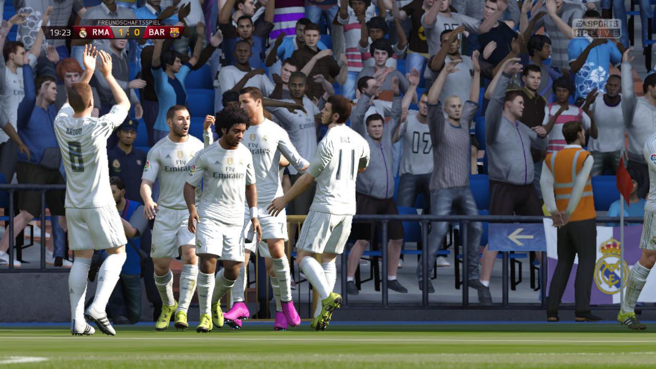 [24/09/2015] FIFA und PES sind Klassiker für Videospielabende, überwiegend unter Männern. Fußball geht schließlich immer. Nach dem Bundesliga-Spiel noch eine Runde virtuellen Fußball spielen? Läuft.