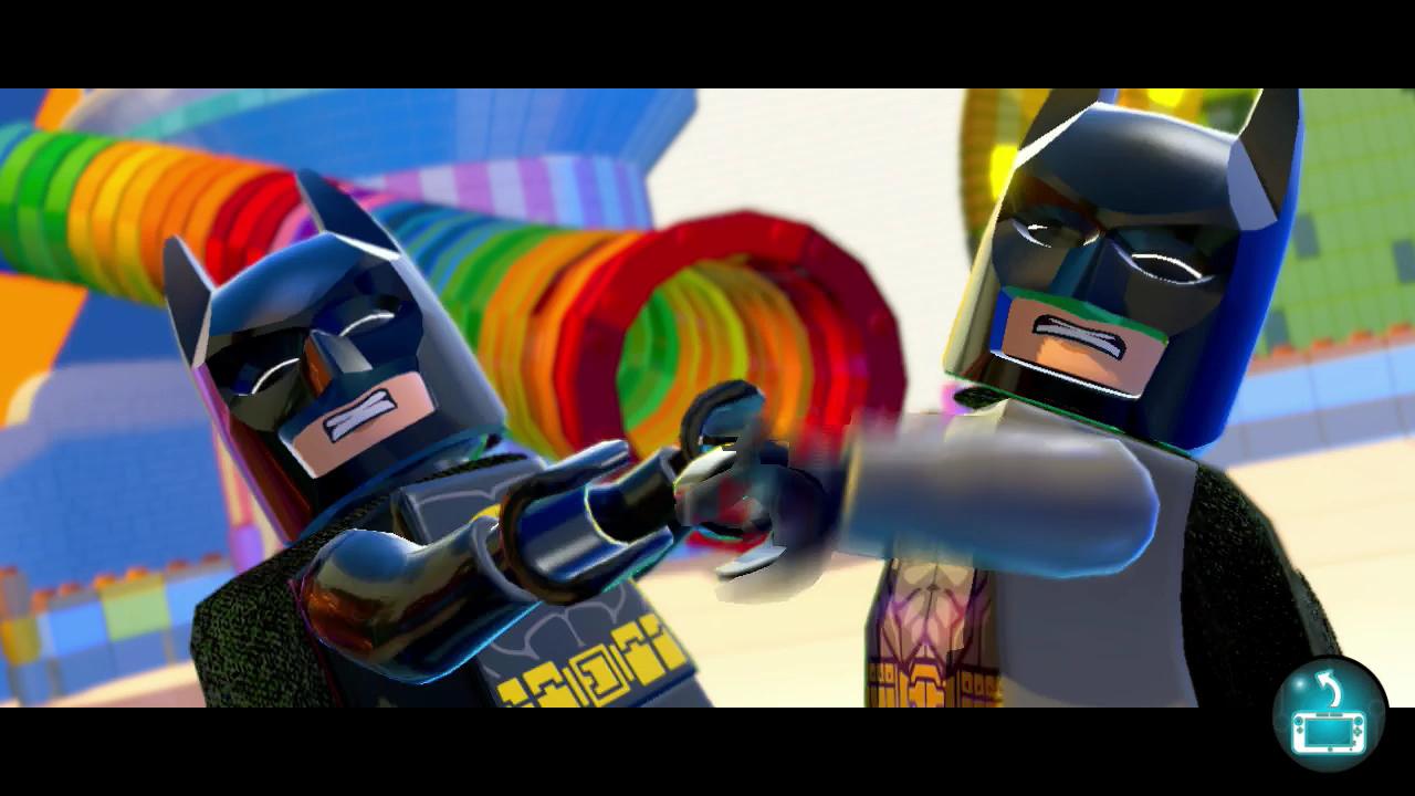 [08/10/2015] Durch die Vermengung der Lizenzen ist das Spiel so unterhaltsam wie kein Lego-Titel zuvor. Hier tragen Standard Batman und Batman aus The Lego Movie einen Disput aus.