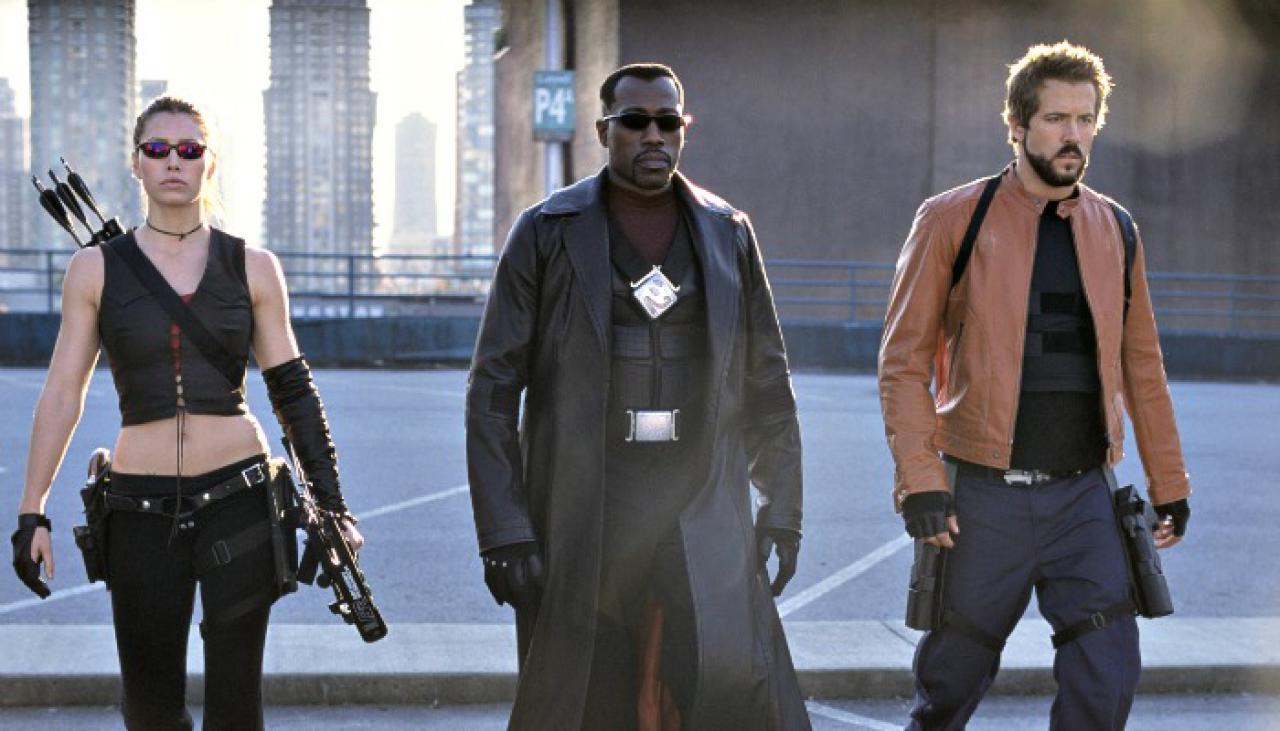 Wesley Snipes gemeinsam mit Ryan Reynolds und Jessica Biel in Blade: Trinity