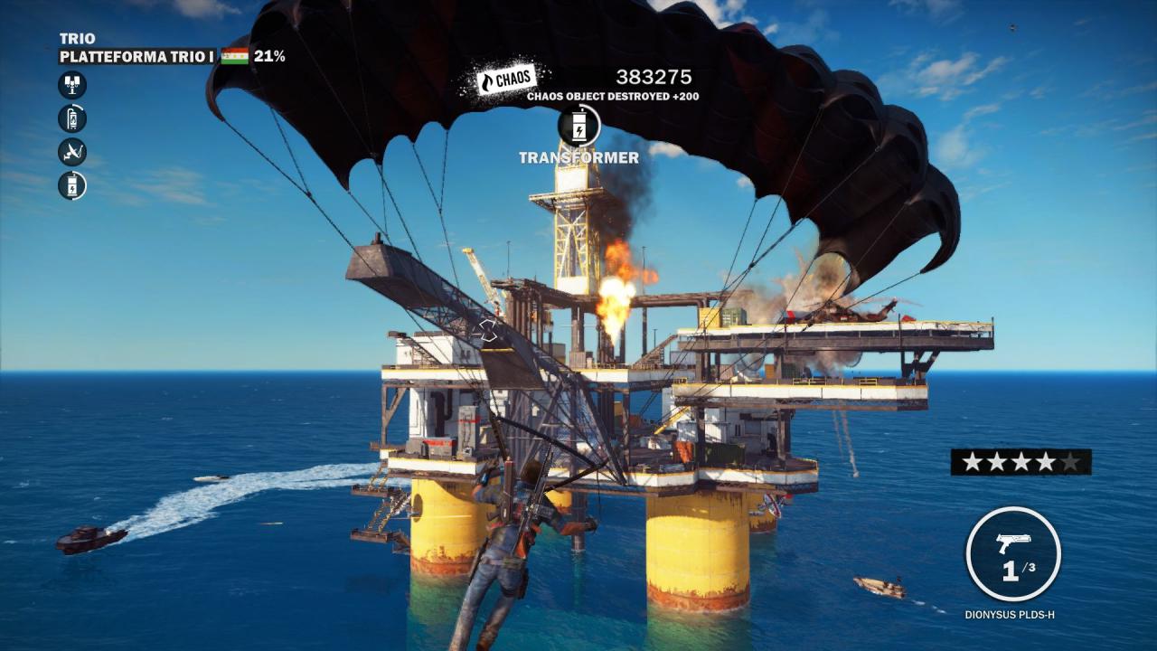 [27/11/2015] Am Fallschirm hängend, kann Rico Rodriguez in Just Cause 3 ganz nach Bedarf sein gesamtes Waffenarsenal einsetzen.