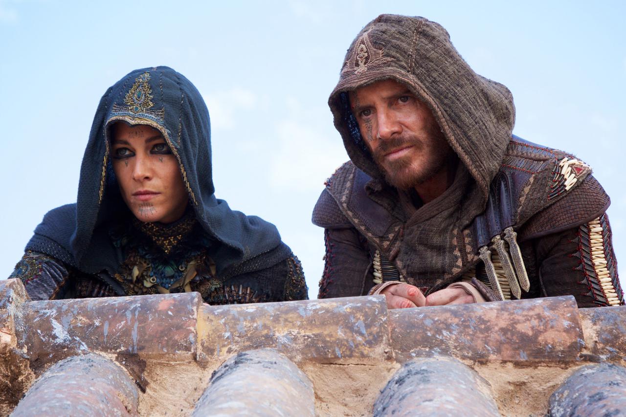 [15/01/2016] Assassin's Creed (Kinostart: 21. Dezember 2016) - Pünktlich zu Weihnachten gelangt Ubisofts Asassinen-Abenteuerreihe auf die Leinwand und damit nur eine Woche nach dem Star Wars-Spinoff. Regisseur Justin Kurzel und Hauptdarsteller Michael Fassbender versprechen Fan-Service. Aber den bieten selbst die Spiele in den Augen vieler Fans zunehmend weniger. Wir sind gespannt.