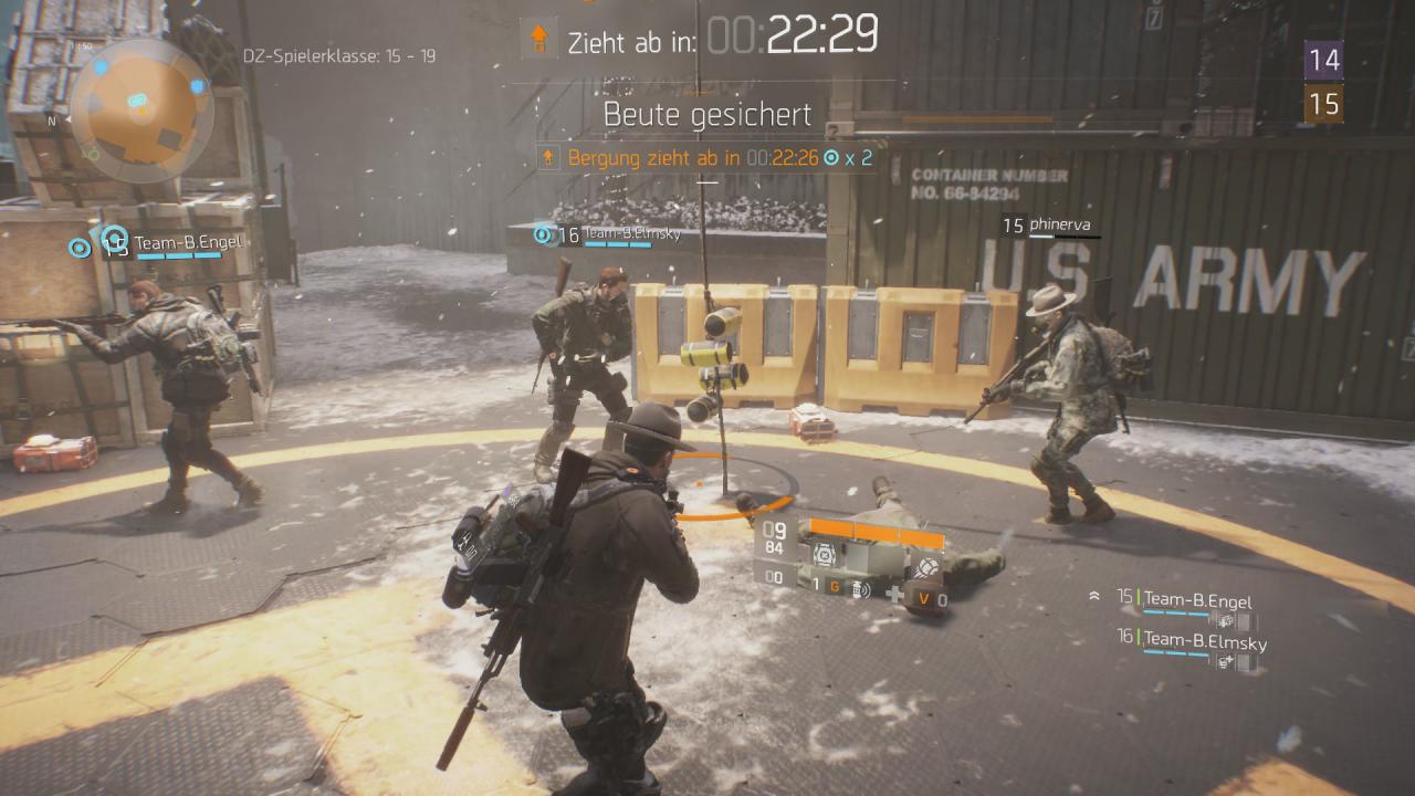 [11/03/2016] Die Abholzonen sind stark umkämpfte Gebiete. Immerhin will jeder seinen Loot sicher abliefern.