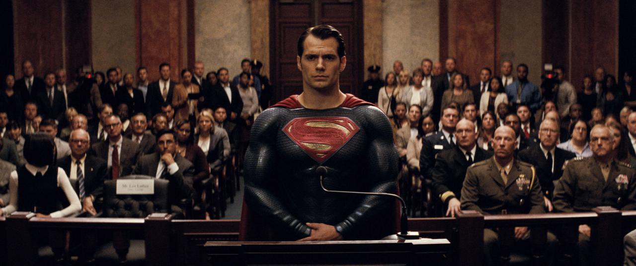 Superman steht vor Gericht.
