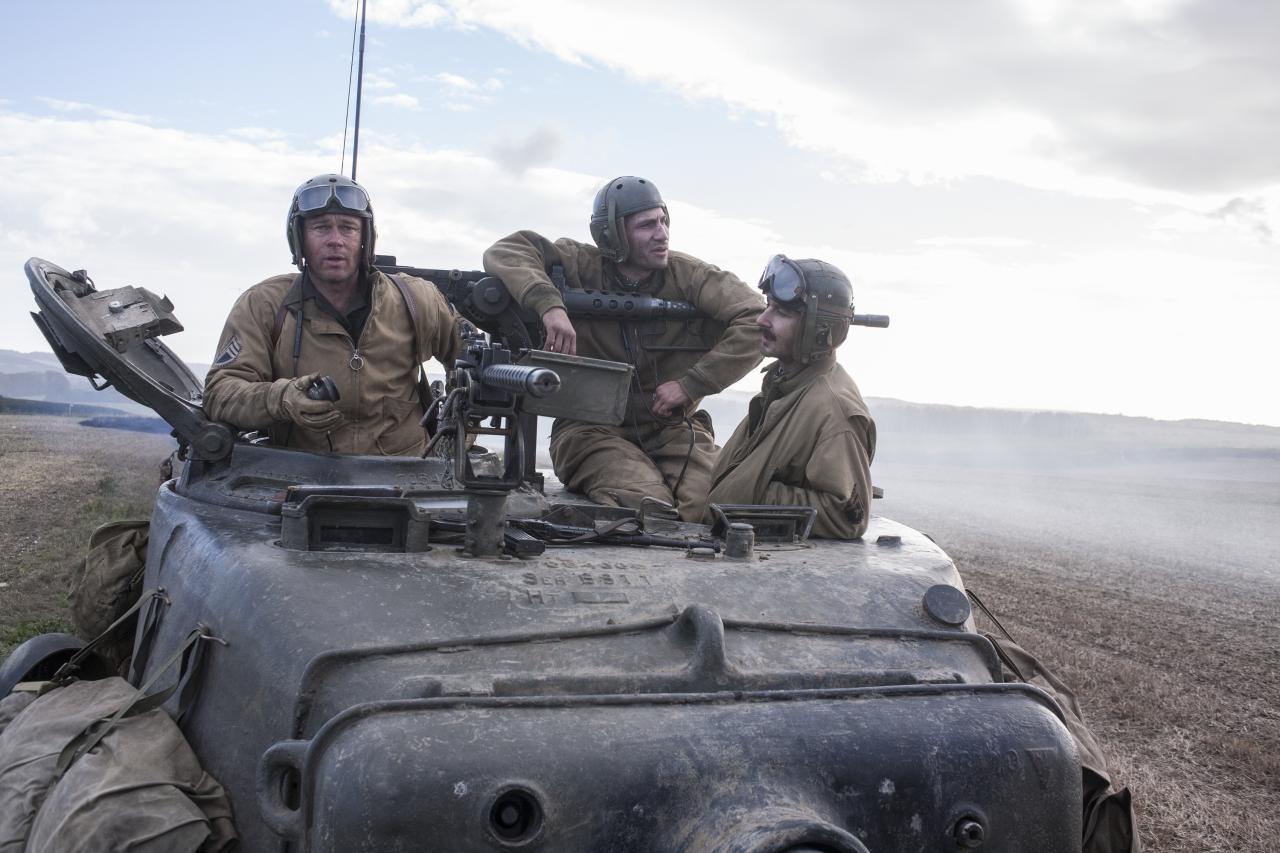 Die Crew und ihr Panzer Fury in 