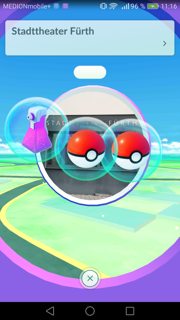 [11/07/2016] PokéStops lassen sich mehrfach aufsuchen - dadurch könnt ihr an Ort und Stelle binnen weniger Minuten EP und Items abstauben.