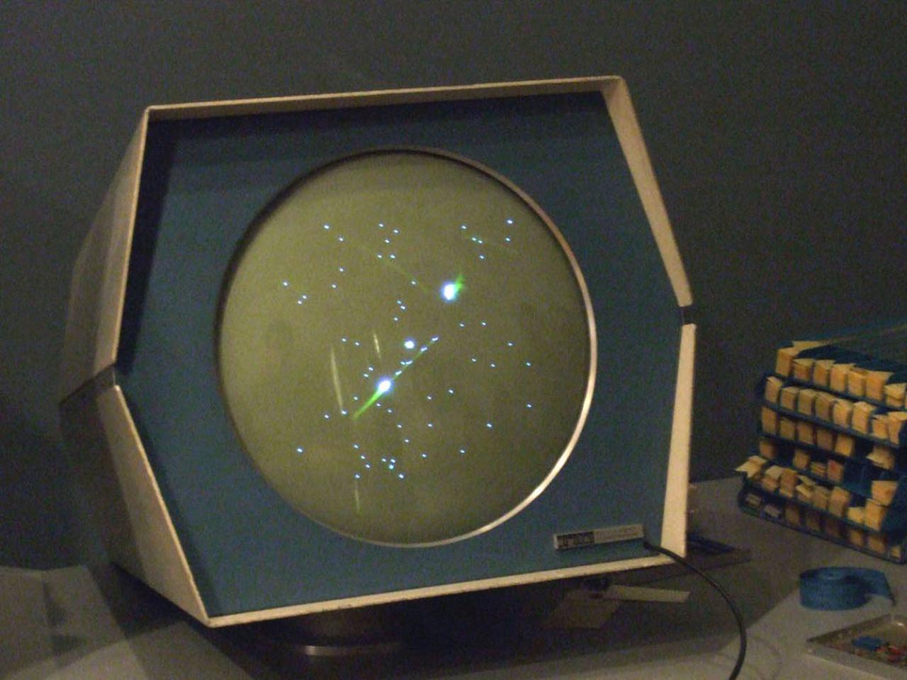 [14/10/2016] Spacewar! (1962): Gewalt war in verschiedenen Abstufungen und Formen schon immer ein Bestandteil von Computerspielen.