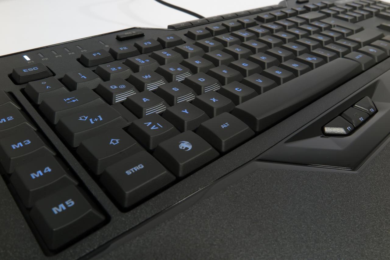[12/04/2017] Roccat Isku+ Force FX: Spielertastatur mit druckintensiven Tasten getestet (9)