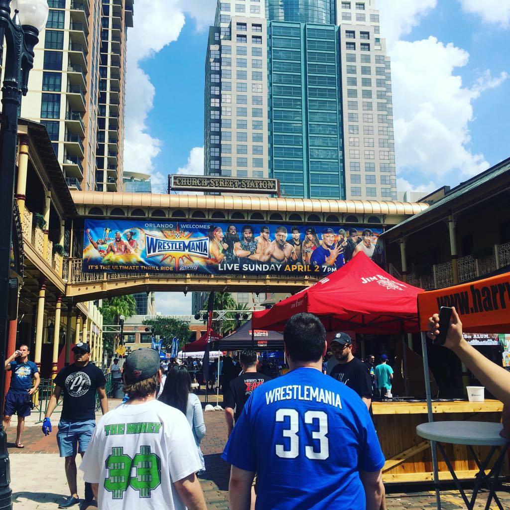 [03/04/2017] In Orlando gibt es nur ein Thema: Wrestlemania.