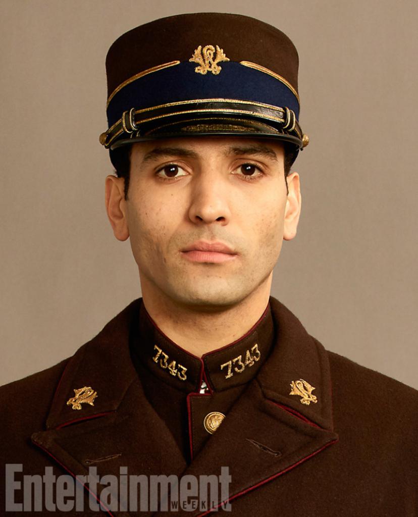 Marwan Kenzari als Pierre Michel in 