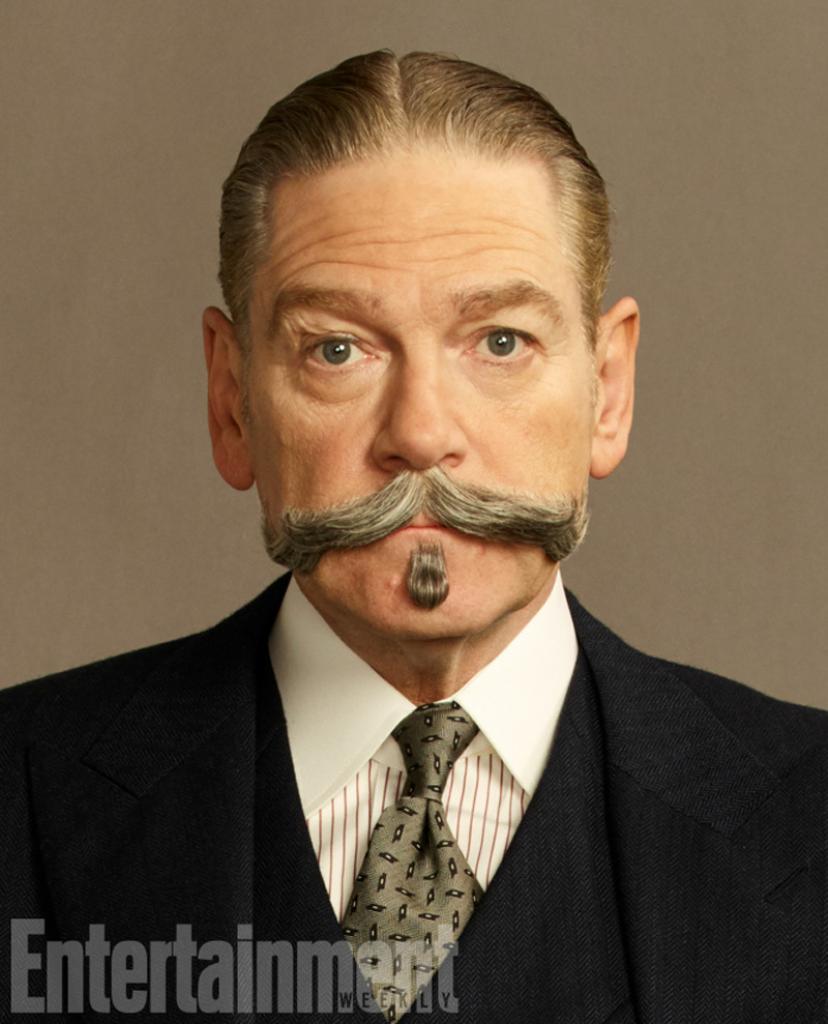 Kenneth Branagh als Hercule Poirot in 