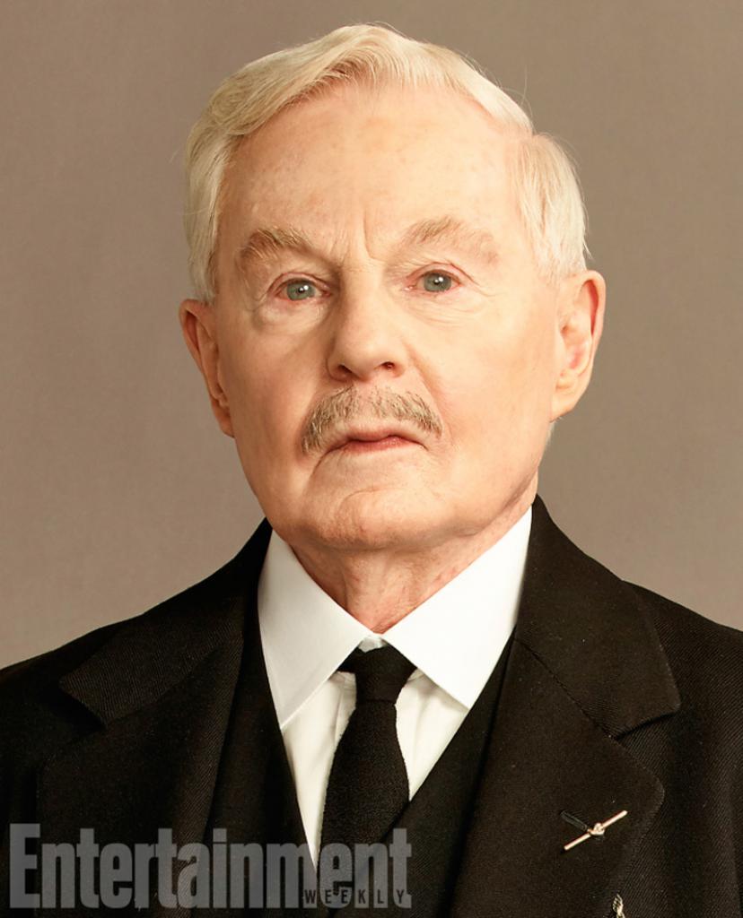 Derek Jacobi als Edward Henry Masterman in 