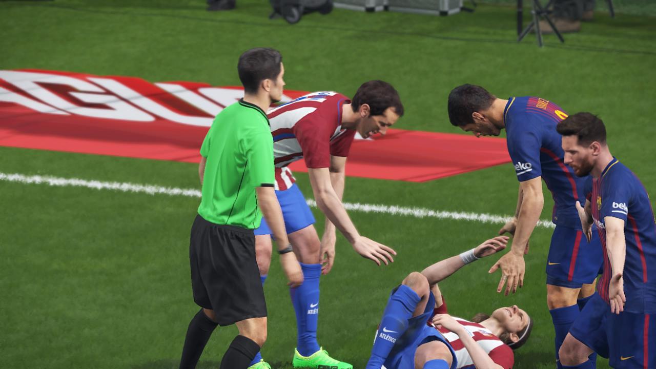 [27/06/2017] Fußball wäre ohne Emotionen nur halb so schön. In PES 2018 lässt sich anhand der jeweiligen Mimik der Spieler ablesen, was gerade los ist - wie etwa bei dieser Verletzung.