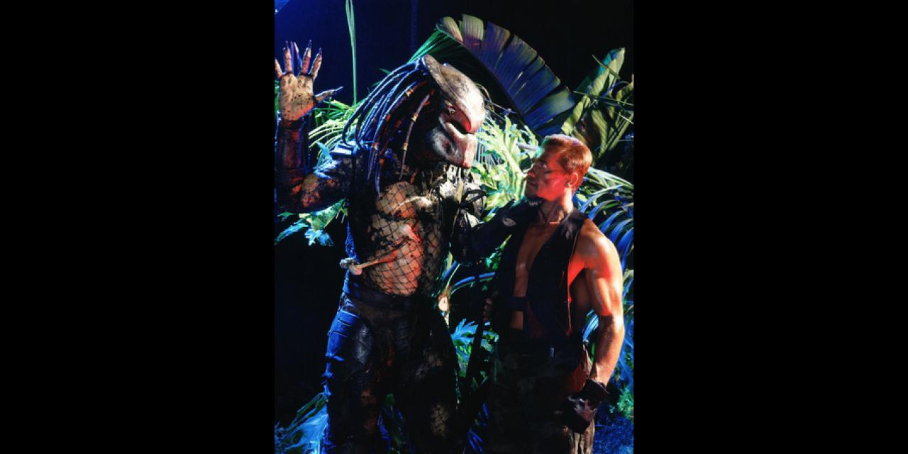[02/08/2017] Predator (Action, Science Fiction - USA 1987) / Im südamerikanischen Dschungel trifft eine Militäreinheit nebst Rebellen auch auf einen außerirdischen Trophäenjäger. Tolle Kostüme, Effekte und gut aufgelegte Schauspieler mit markigen Dialogen: 
