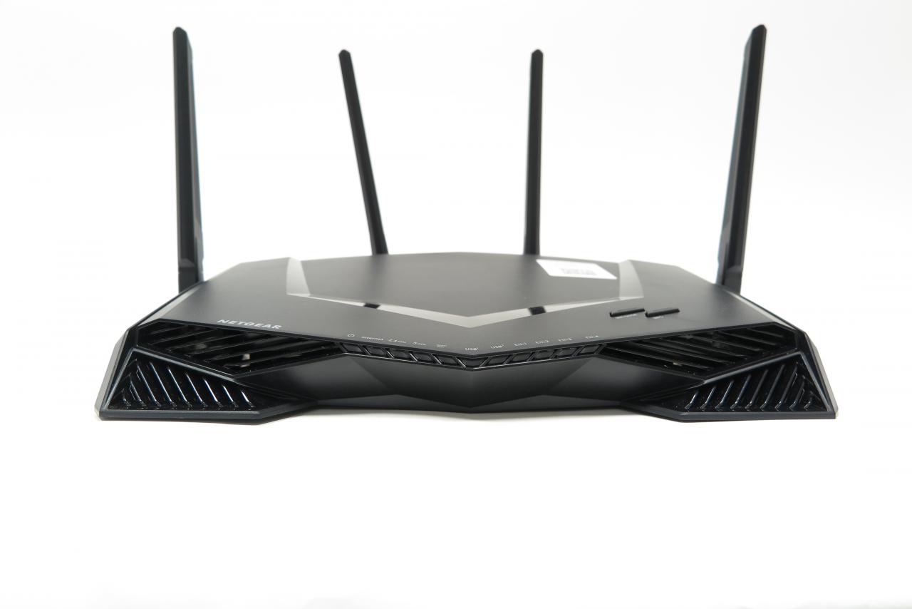 [06/06/2018] Netgear Nighthawk XR500: Frontansicht