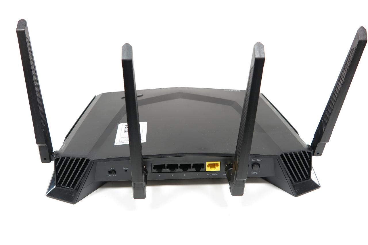 [06/06/2018] Netgear Nighthawk XR500: Dorsale Ansicht 2