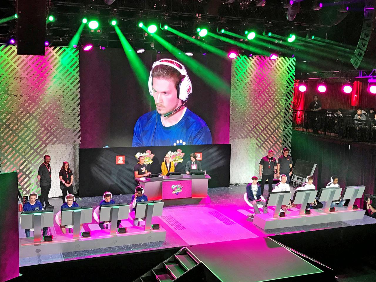 [19/07/2018] Während E-Sport-Events wie die ESL One bereits ganze Stadien füllen, fand das Splatoon 2 World Championship 2018 in einer recht überschaubaren Location statt. Für tolle Stimmung war trotzdem gesorgt und den Livestream im Netz sahen mehrere Hunderttausend Fans
